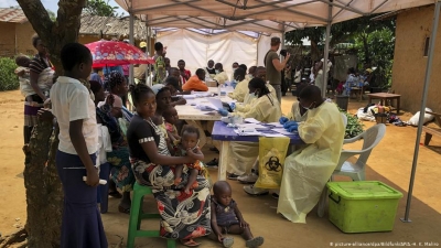 Ebola salgını 500 çocuğun hayatına mal oldu