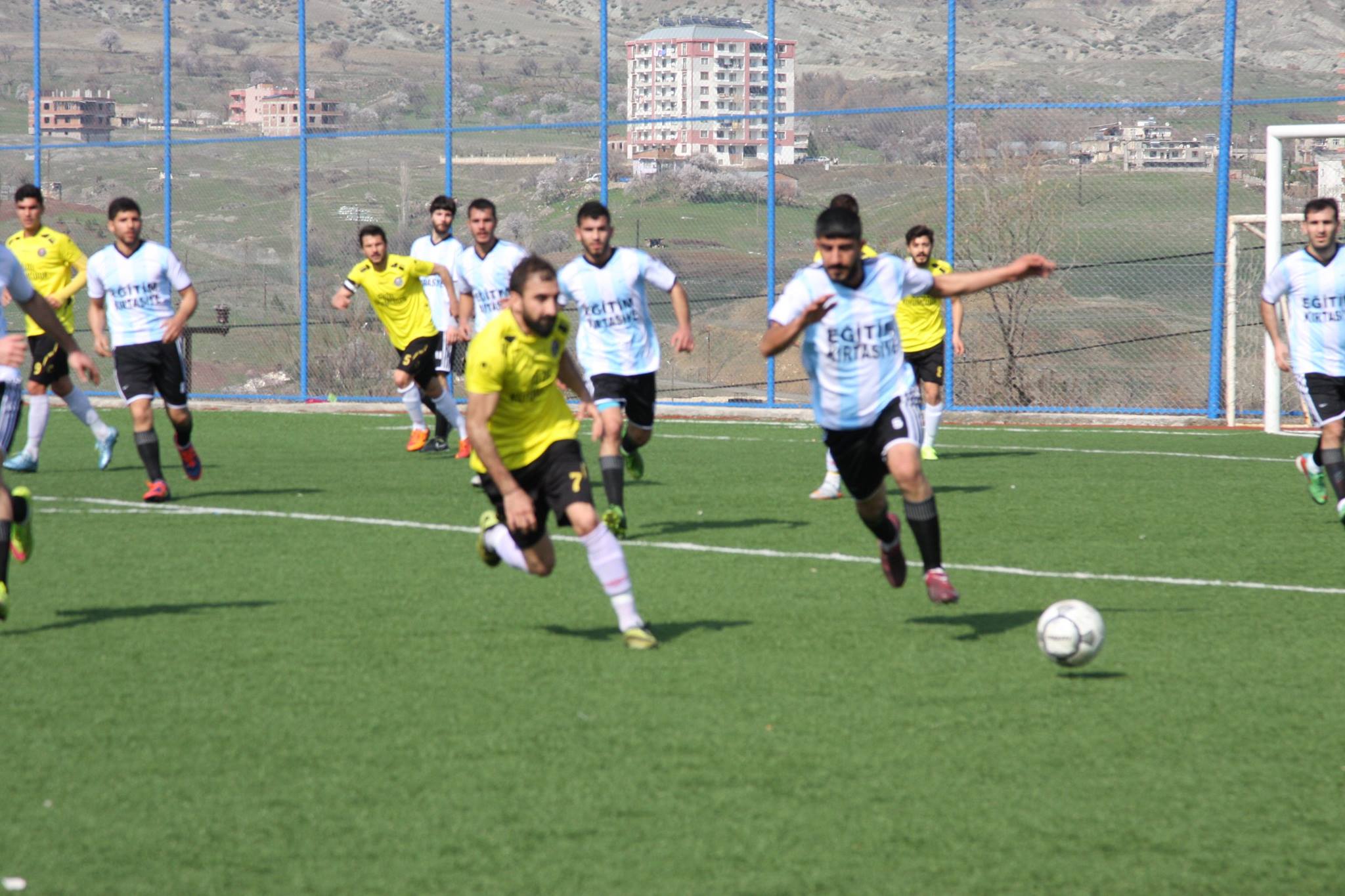 Erganispor Galibiyete Sevindi