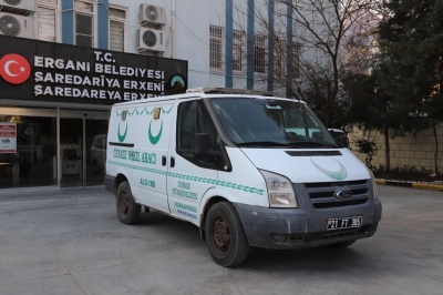 Ergani Belediyesi yeni Cenaze aracı aldı
