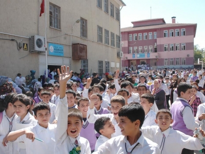 Ergani'de eğitim öğretim yeniden başladı