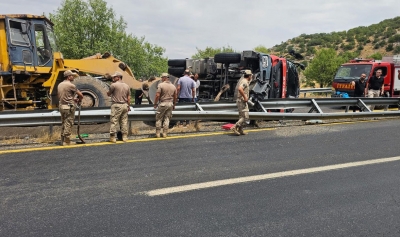 Ergani'de İtfaiye Kaza yaptı 3 yaralı
