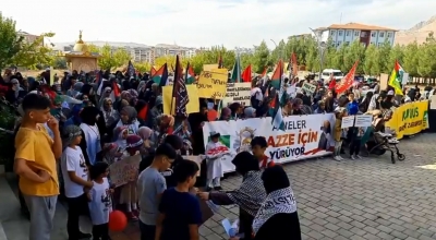 Ergani'de kadınlar Filistin için yürüdü 