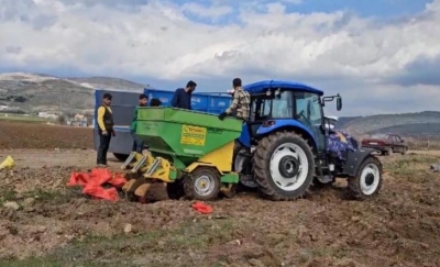 Ergani'de patates ekimi başladı