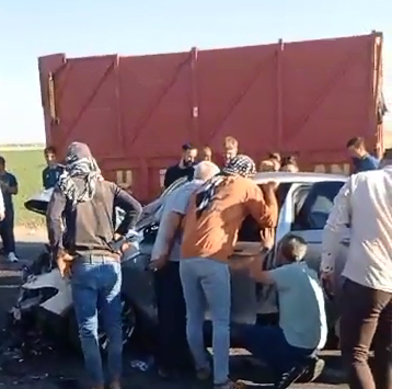 Ergani’de traktör ile otomobil çarpıştı:  5 yaralı
