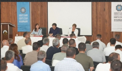 Eşbaşkan Bucak, Ergani'de muhtarların sorunlarını dinledi