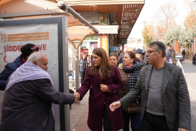 Eşbaşkanlar Esnaf ve Yurttaşlarla Buluştu