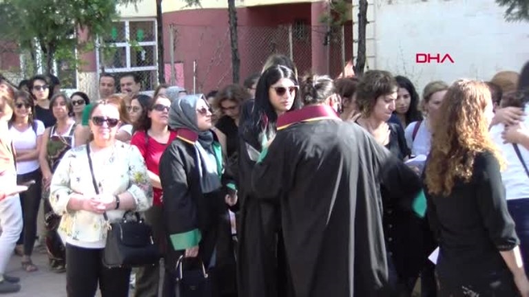 Eşinin Ödürdüğü Avukat Müzeyyen'i Andılar