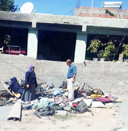 Zihinsel engelli evini yaktı