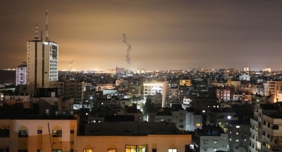 Gazze'den İsrail'e 20 roket fırlatıldı, İsrail birden fazla bölgeye hava saldırısı düzenledi
