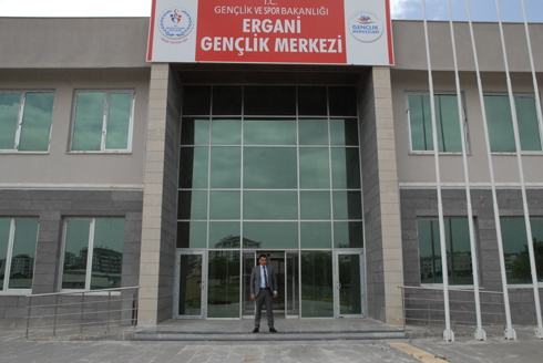 TAŞ, GENA‡LiK SPOR MAœDAœRLAœĞAœNE ASALETEN ATANDI