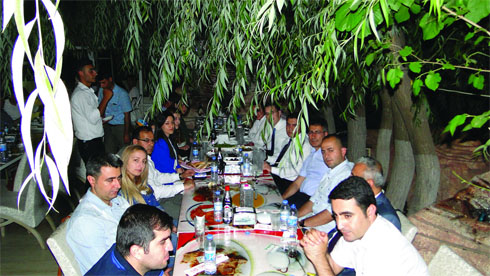 TAYiNCi HA‚KiMLERE VEDA YEMEĞi