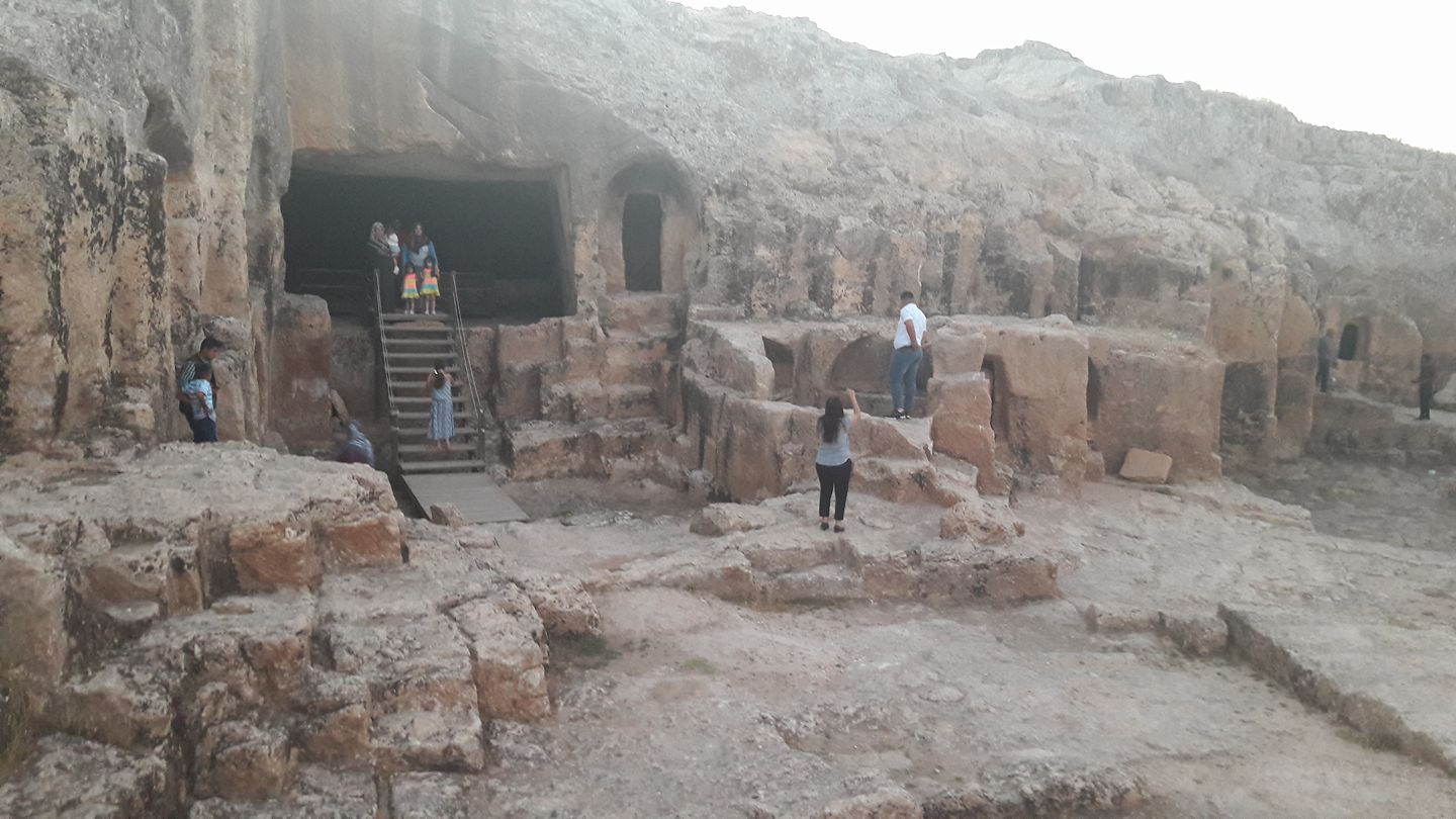 Hilar Mağaraları ziyaretçilerini tarihi yolculuğa çıkarıyor