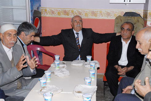 HUSUMETLi AiLELER BARIŞTI