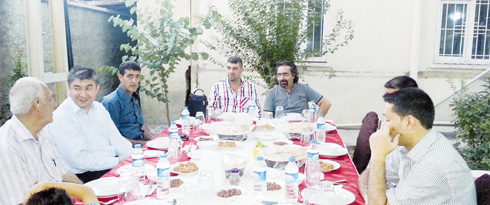 Kaymakam ve Gazeteciler iftarda biraraya geldiler