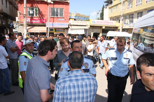 Kooperatifçiler Yolu Trafiğe Kapattı