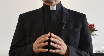 İtalya'da bir rahip cinsel tacizden gözaltına alındı