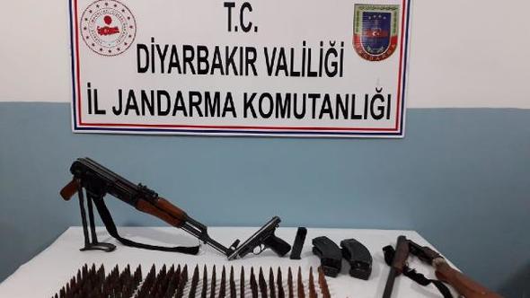 Diyarbakır'da silah kaçakçılığı operasyonu: 2 gözaltı