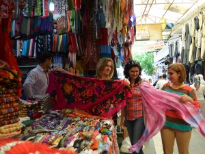 Diyarbakır'da kadın emeği pazarı