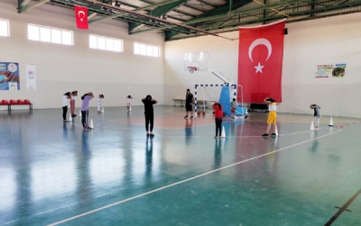 KAYMAKAM BÜYÜKNALÇACI SPORCULARLA BULUŞTU