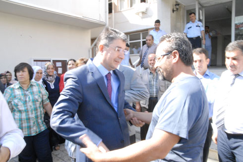 KAYMAKAM YILMAZ'A HAœZAœNLAœ VEDA