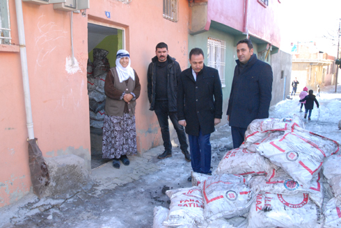 KAYMAKAM A‡OBAN KA–MAœR DAĞITIMINI YERiNDE iNCELEDi