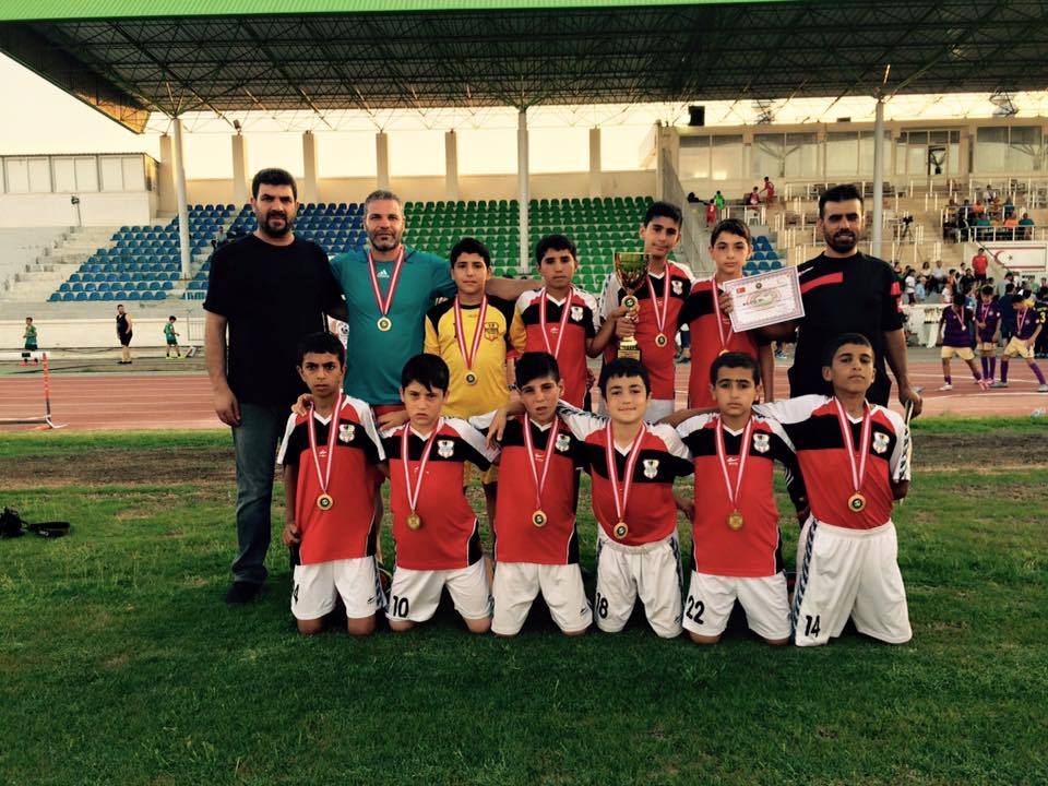 Erganili çocuklar Kıbrısç™taki başarılarını kupayla taçlandırdı