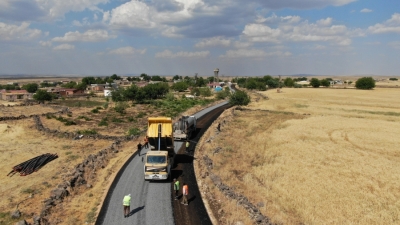 Kırsal mahalle yolları bir bir tamamlanıyor 