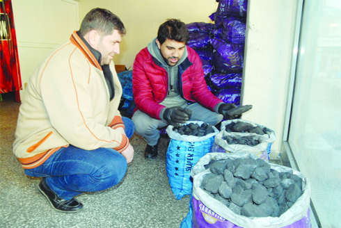 Yardım Kömürü Gelmedi Kömür Satışları Patladı