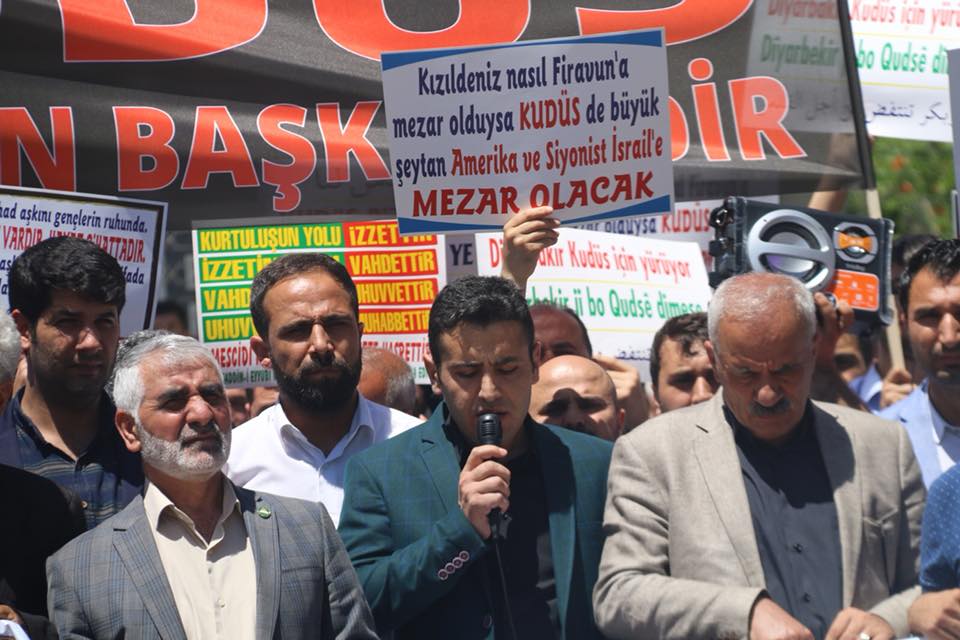 Ergani'de Cuma Namazı A‡ıkışı 'Kudüs' Protestosu