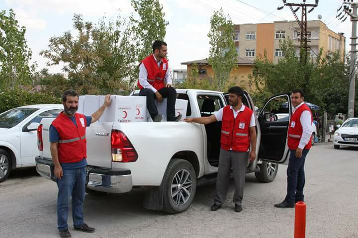 KIZILAY'DAN 480 AiLEYE RAMAZAN YARDIMI