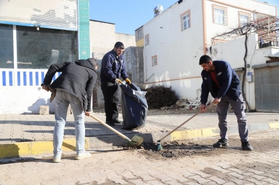 Mahallelerde temizlik çalışmaları devam ediyor