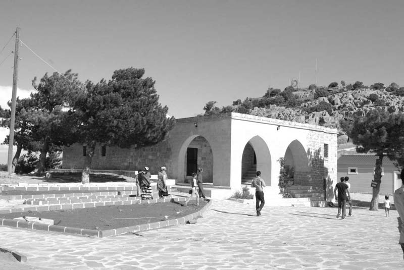 MAKAM TAœRBESiNDE AœCRETLi GiRiŞE TEPKi
