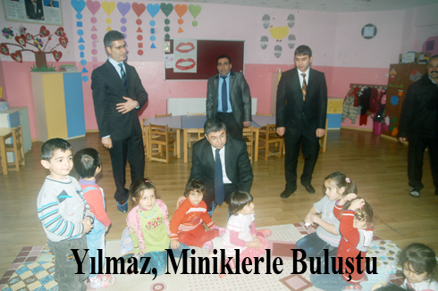 Yılmaz, Miniklerle Buluştu