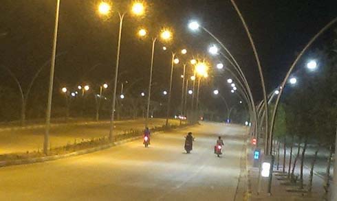 30 METRELiK YOLU YARIŞ PiSTiNE A‡EViRDiLER