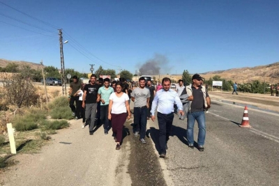 Nöbet tutmalarına izin verilmeyen HDP’lilerin Batman'a yürüyüşü başladı