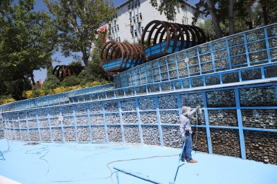 Park bahçe müdürlüğü çalışmalarını sürdürüyor
