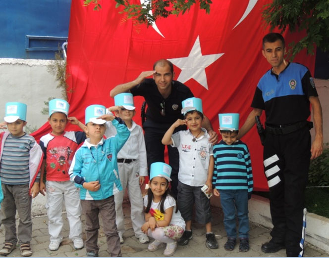 MiNiKLERDEN EMNiYETE ZiYARET