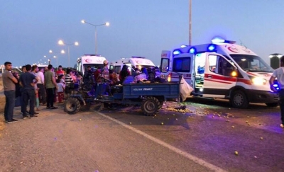 Siirt'te işçileri taşıyan tarım aracı devrildi: 13 yaralı