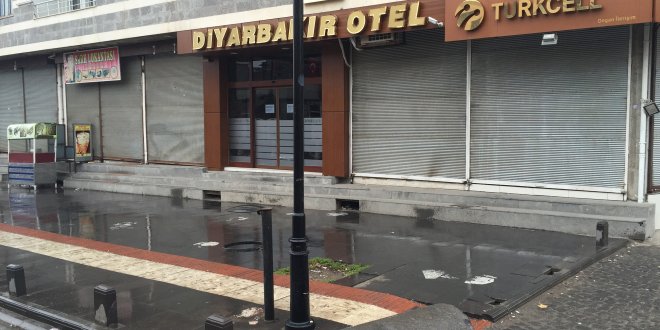 Sur'da esnaf göçü de başladı
