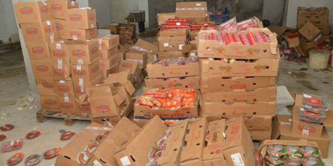 Tarihi geçmiş 1,5 ton gıda maddesi ele geçirildi